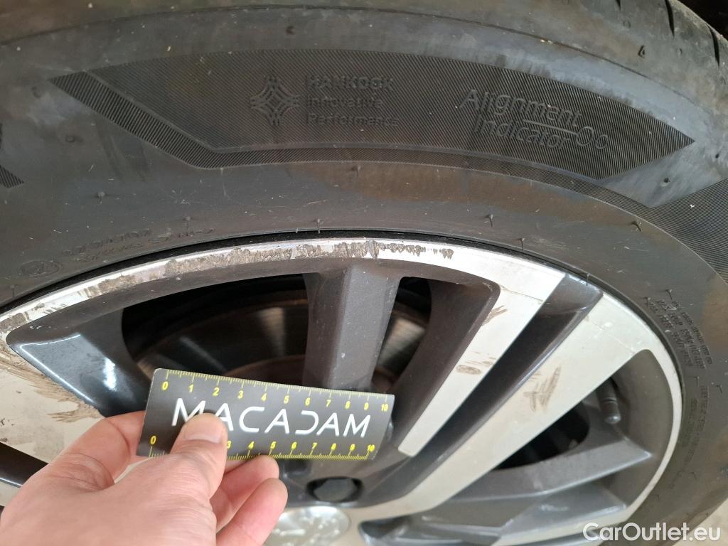  Peugeot  3008  II Allure 1.2 PureTech 130CV BVA8 E6d #13