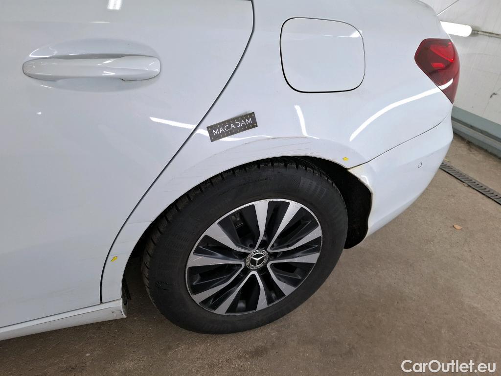  Mercedes  A-Klasse MERCEDES-BENZ Classe A Berline / 2018 / 4P / Berline A 180 d Business Line 7G-DCT #10