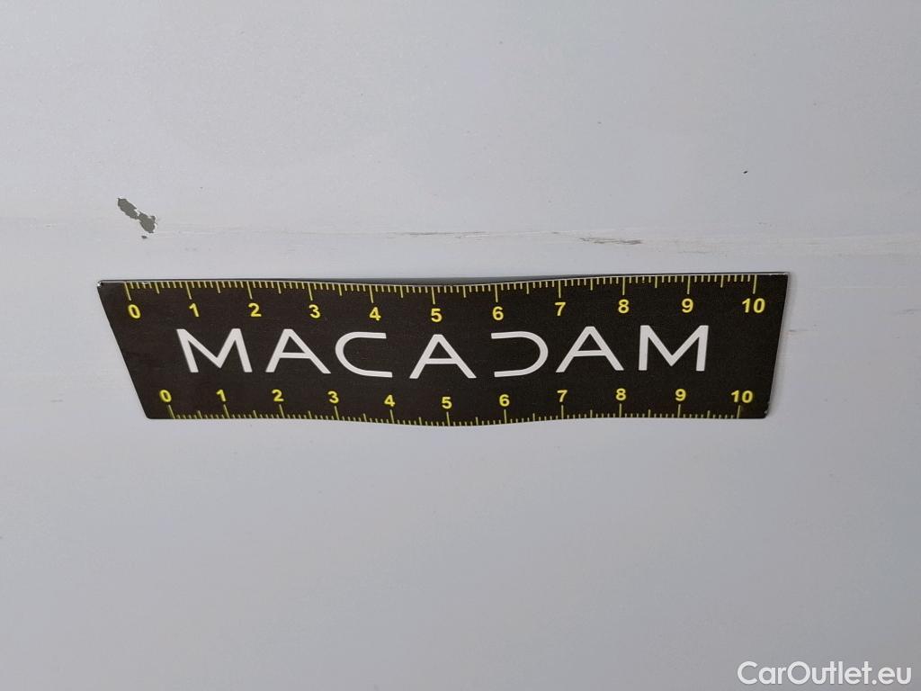  Mercedes  A-Klasse MERCEDES-BENZ Classe A Berline / 2018 / 4P / Berline A 180 d Business Line 7G-DCT #23