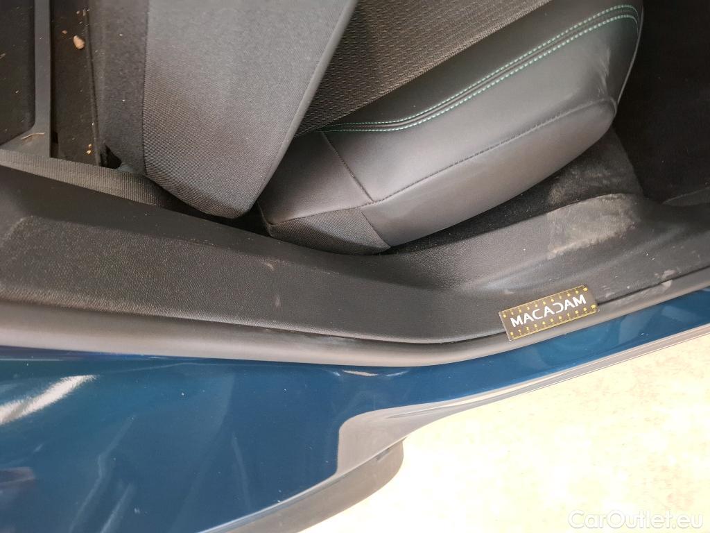  Peugeot  3008  II Allure 1.2 PureTech 130CV BVA8 E6d #35