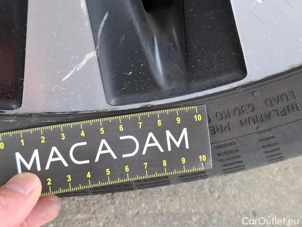  Mercedes  A-Klasse MERCEDES-BENZ Classe A Berline / 2018 / 4P / Berline A 180 d Business Line 7G-DCT #45