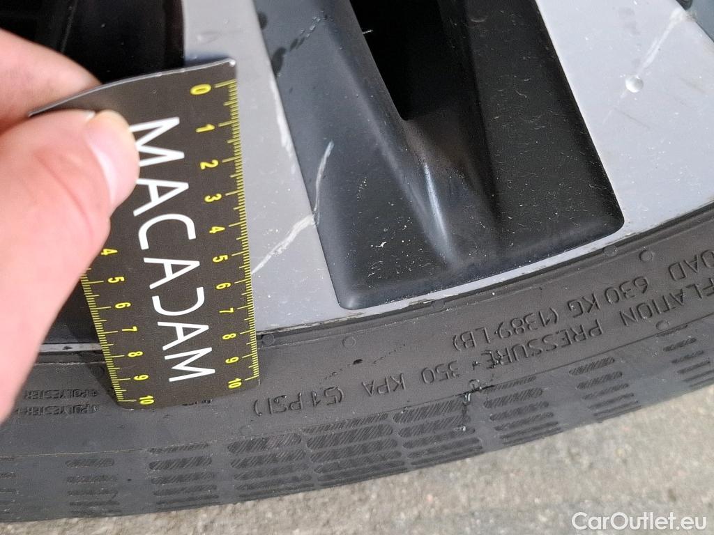  Mercedes  A-Klasse MERCEDES-BENZ Classe A Berline / 2018 / 4P / Berline A 180 d Business Line 7G-DCT #46