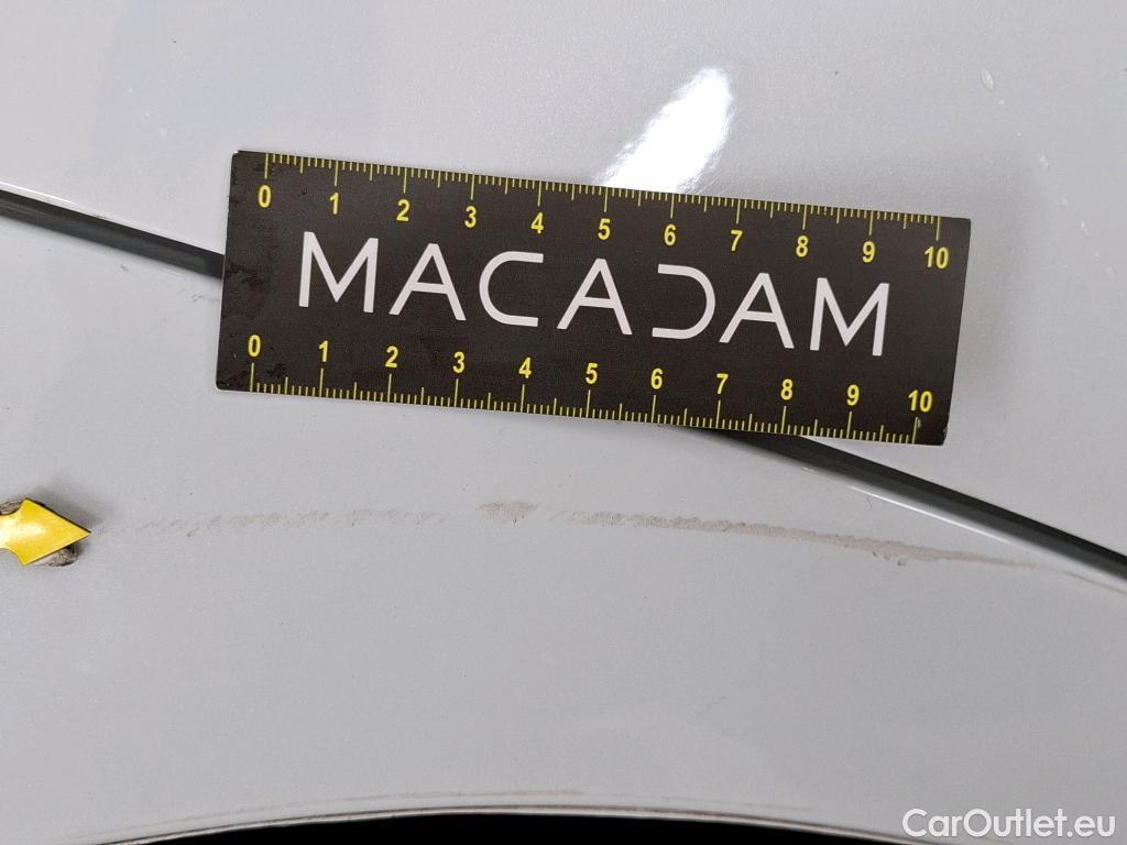  Mercedes  A-Klasse MERCEDES-BENZ Classe A Berline / 2018 / 4P / Berline A 180 d Business Line 7G-DCT #17