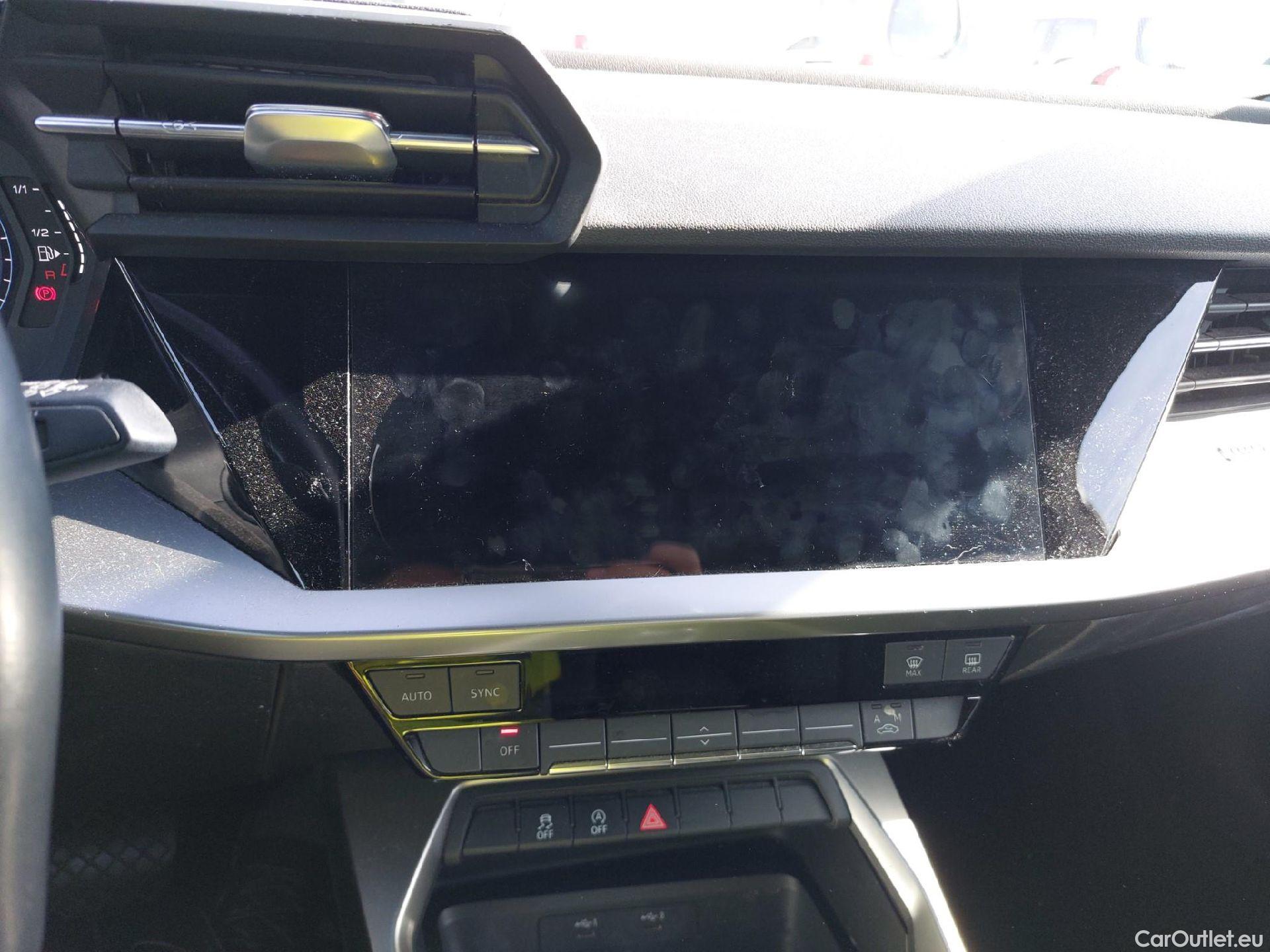  Audi  A3 AUDI  / 2020 / 5P / berlina con portón Sportback 30 TFSI 81kW (110CV) S tronic #2