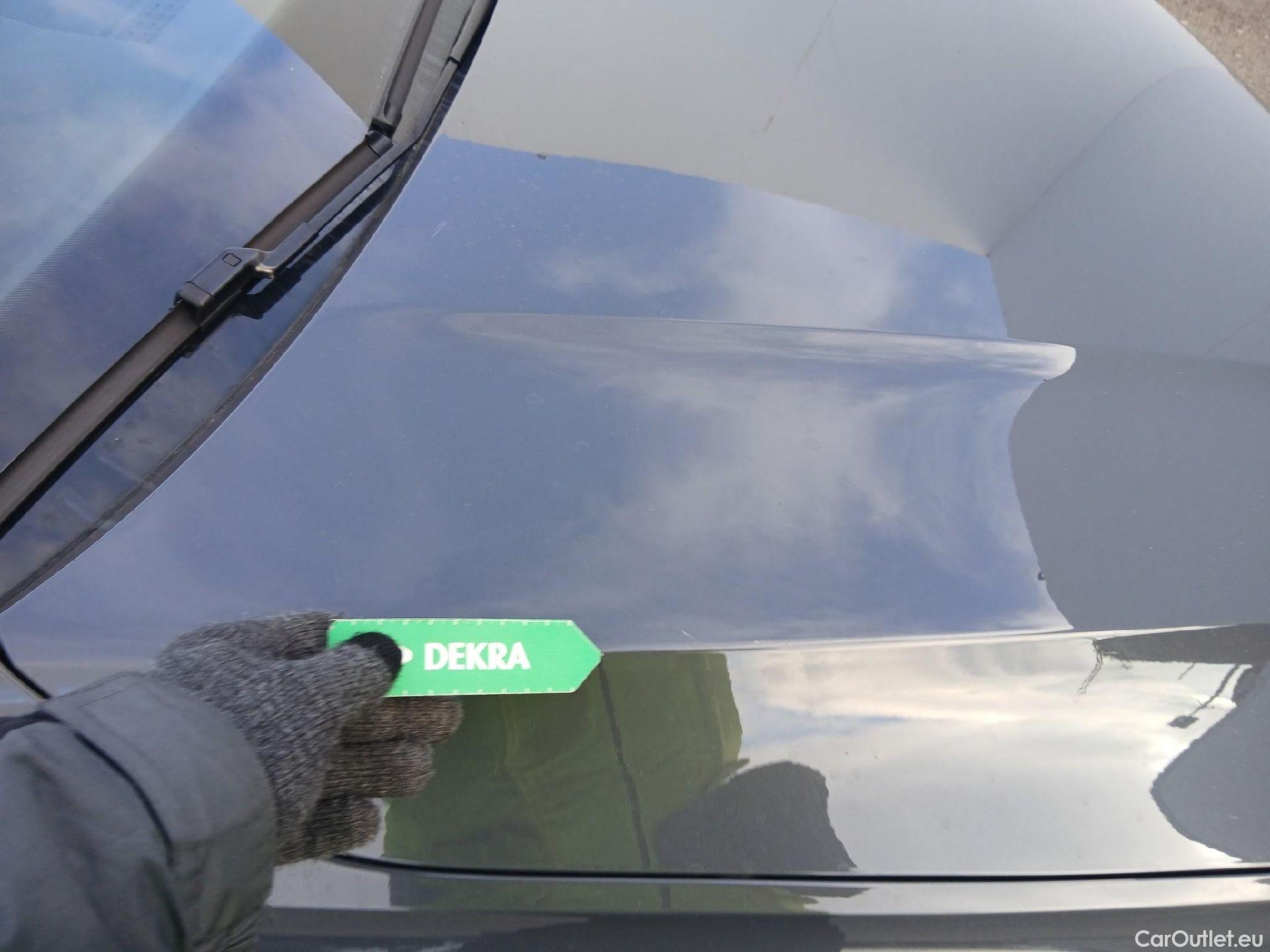  Volkswagen  Golf  VOLKSWAGEN / 2020 / 5P / familiar Life 2.0 TDI 85kW (115CV) Variant #21