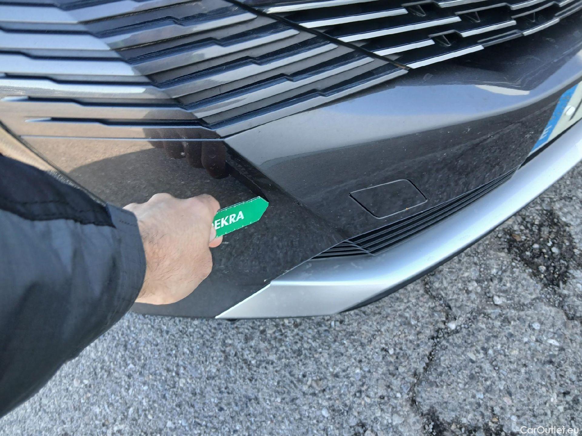  Peugeot  3008 PEUGEOT  Hybrid / 2020 / 5P / todoterreno 225 e-EAT8 Allure #1