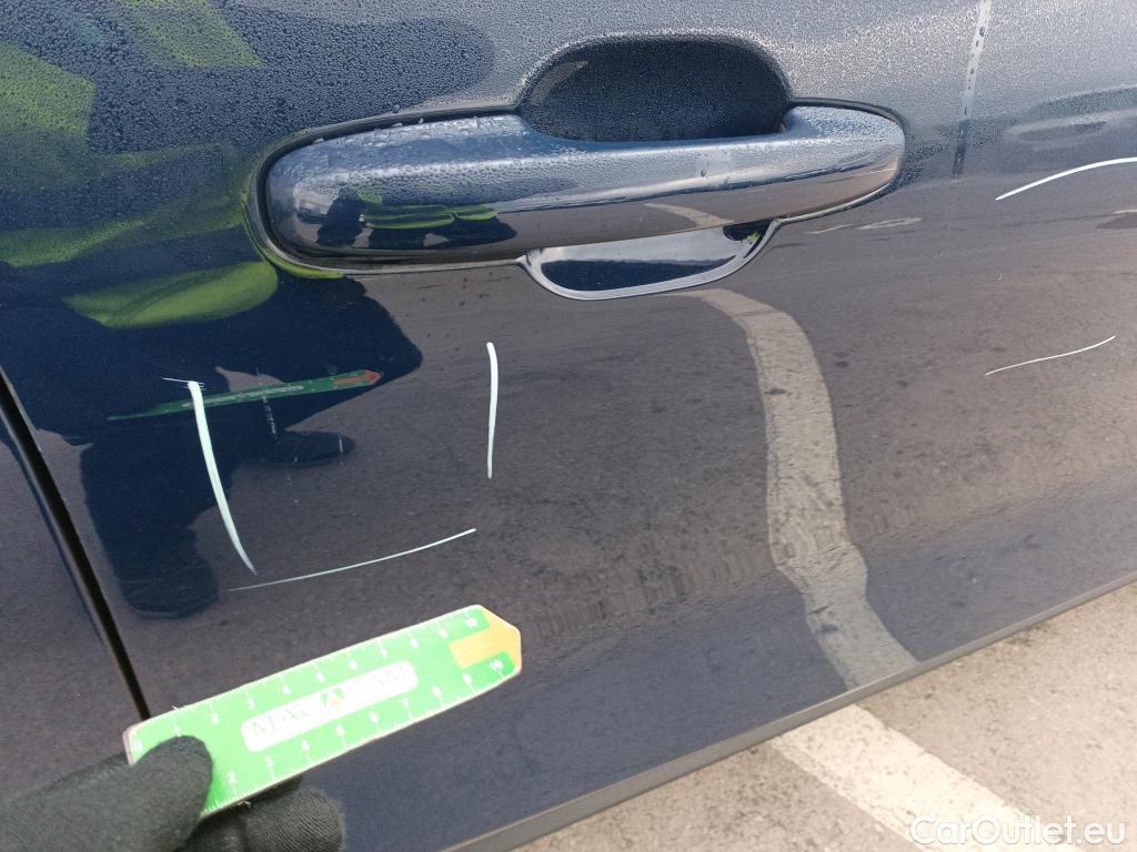  Ford  Focus FORD  / 2018 / 5P / berlina con portón 1.5 Ecoblue 70kW Trend+ #4