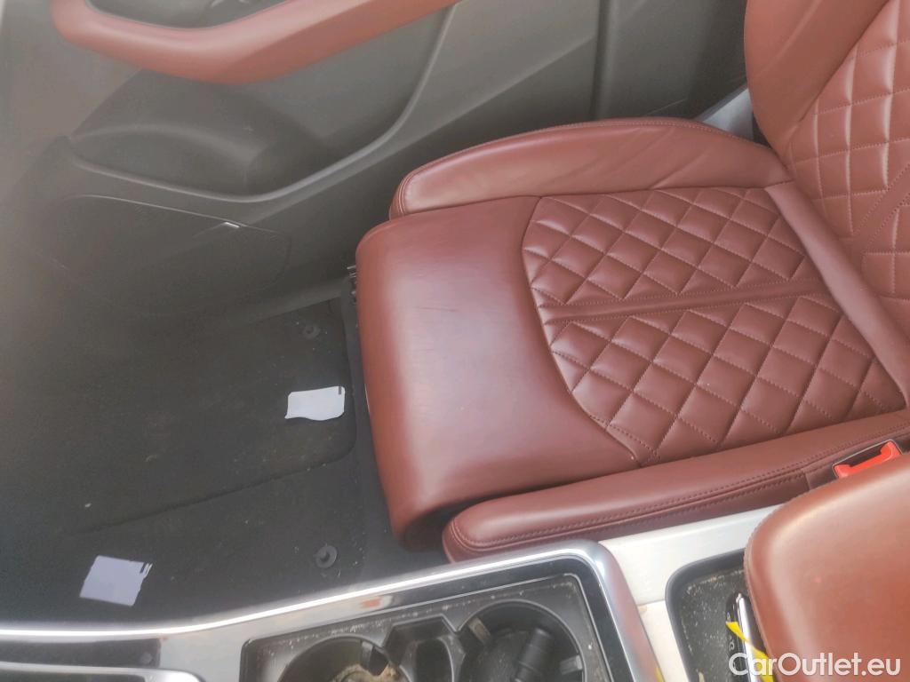  Audi  Q8 AUDI  / 2018 / 5P / todoterreno S TFSI 373kW (507CV) quattro tiptronic #16