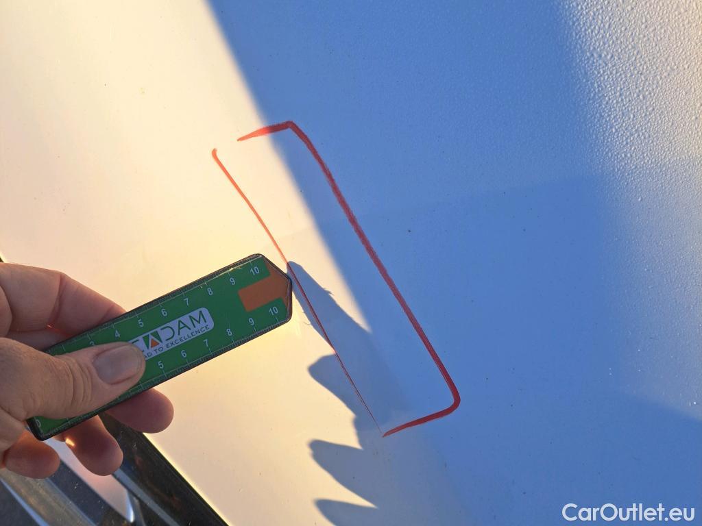  Ford  Focus FORD  / 2018 / 5P / berlina con portón 1.5 Ecoblue 88kW Trend+ #4