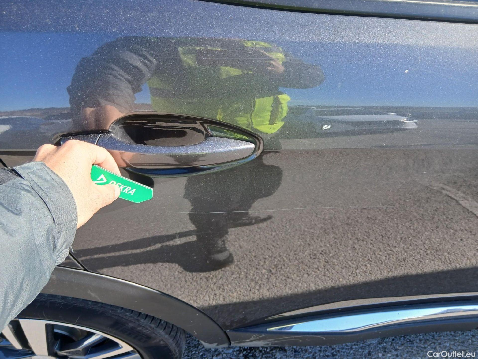  Peugeot  3008 PEUGEOT  Hybrid / 2020 / 5P / todoterreno 225 e-EAT8 Allure #19