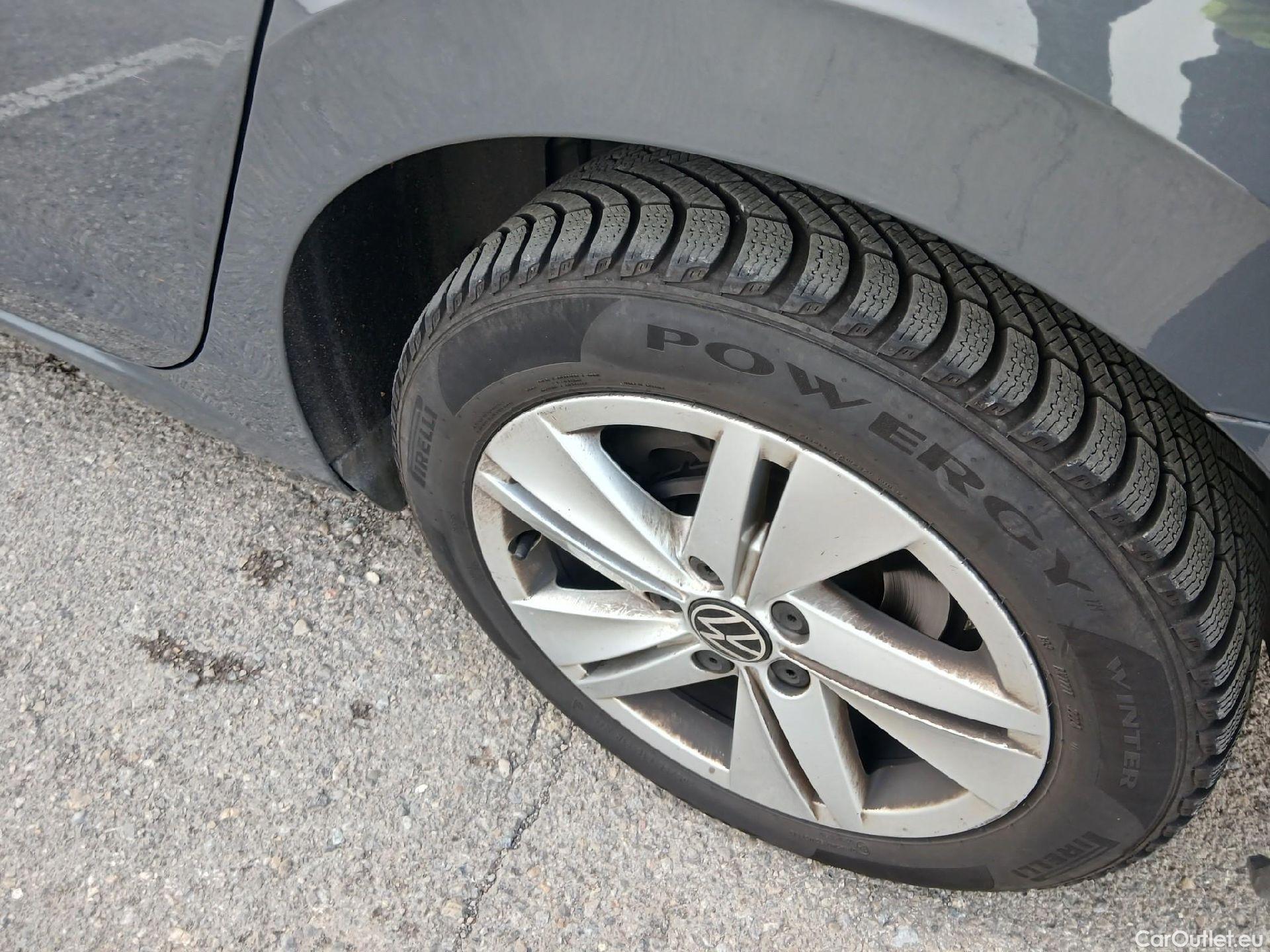  Volkswagen  Golf  VOLKSWAGEN / 2020 / 5P / familiar Life 2.0 TDI 85kW (115CV) Variant #11