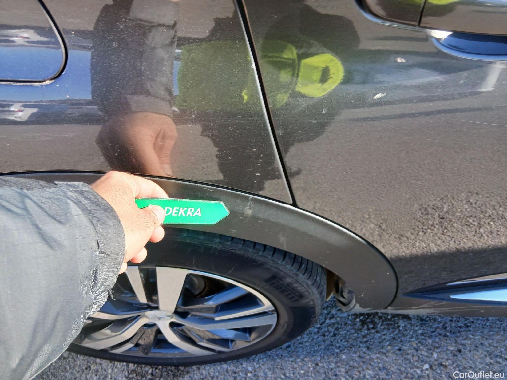  Peugeot  3008 PEUGEOT  Hybrid / 2020 / 5P / todoterreno 225 e-EAT8 Allure #22