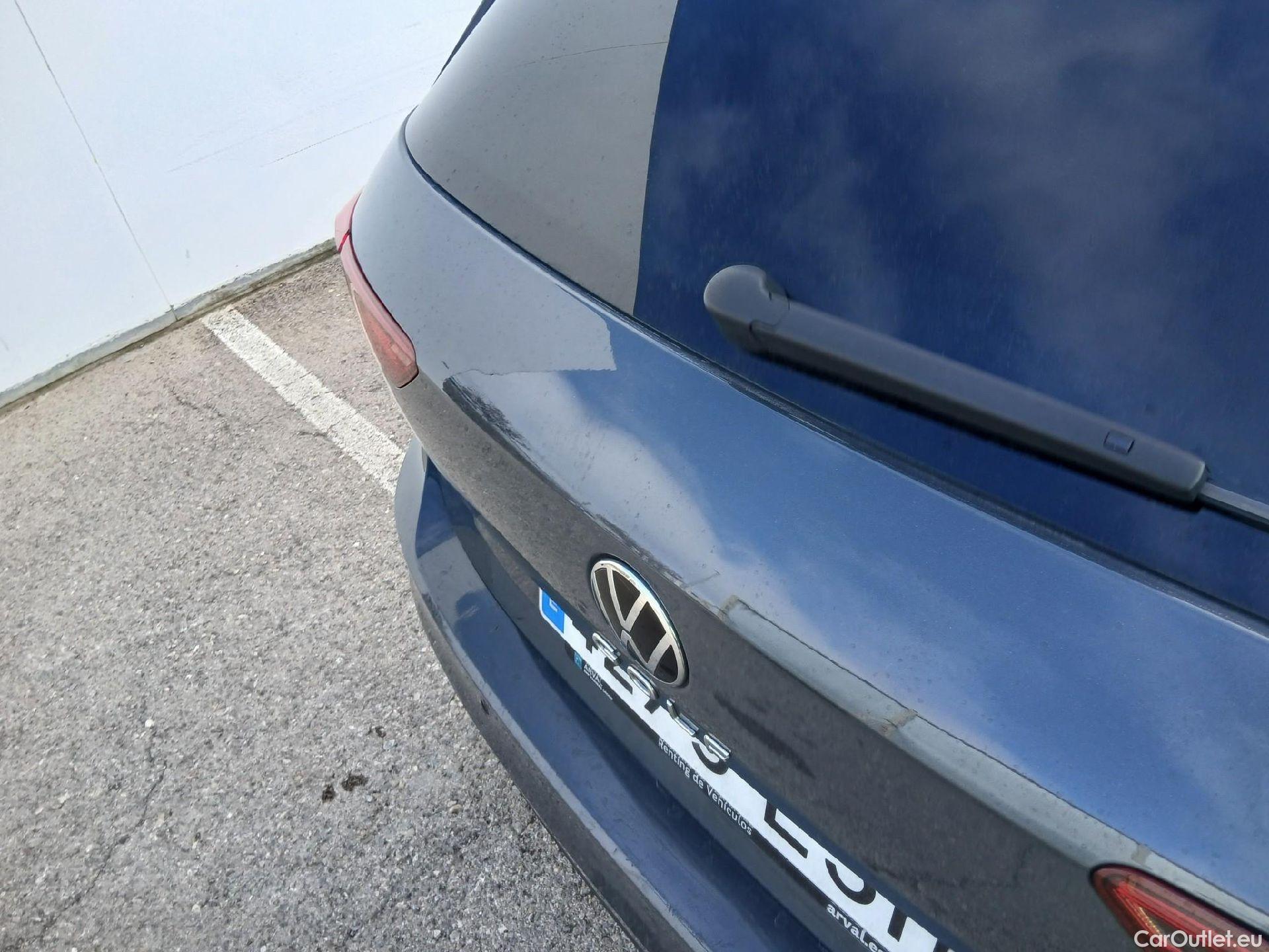  Volkswagen  Golf  VOLKSWAGEN / 2020 / 5P / familiar Life 2.0 TDI 85kW (115CV) Variant #15