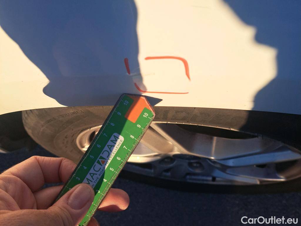  Ford  Focus FORD  / 2018 / 5P / berlina con portón 1.5 Ecoblue 88kW Trend+ #14