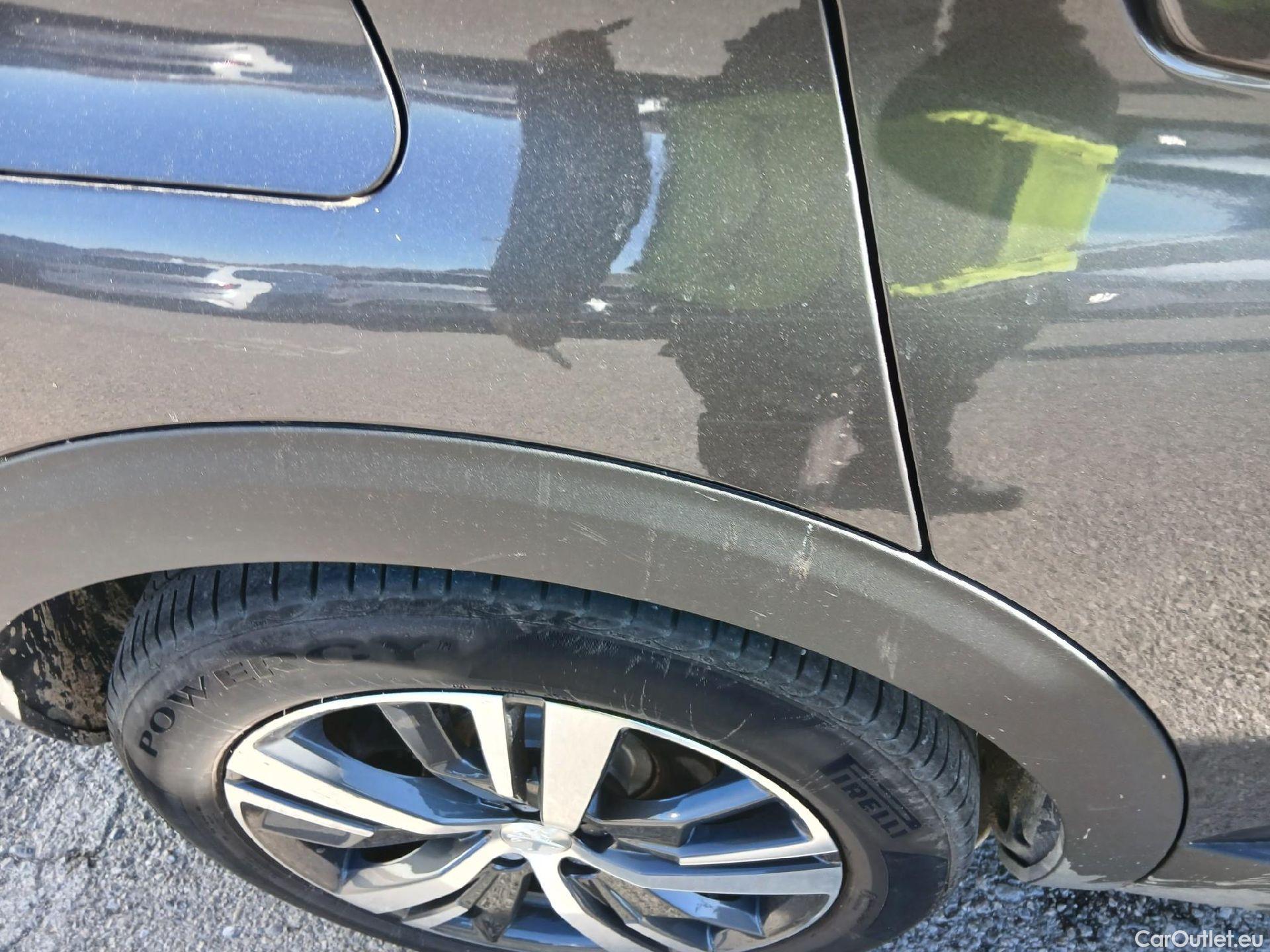  Peugeot  3008 PEUGEOT  Hybrid / 2020 / 5P / todoterreno 225 e-EAT8 Allure #21