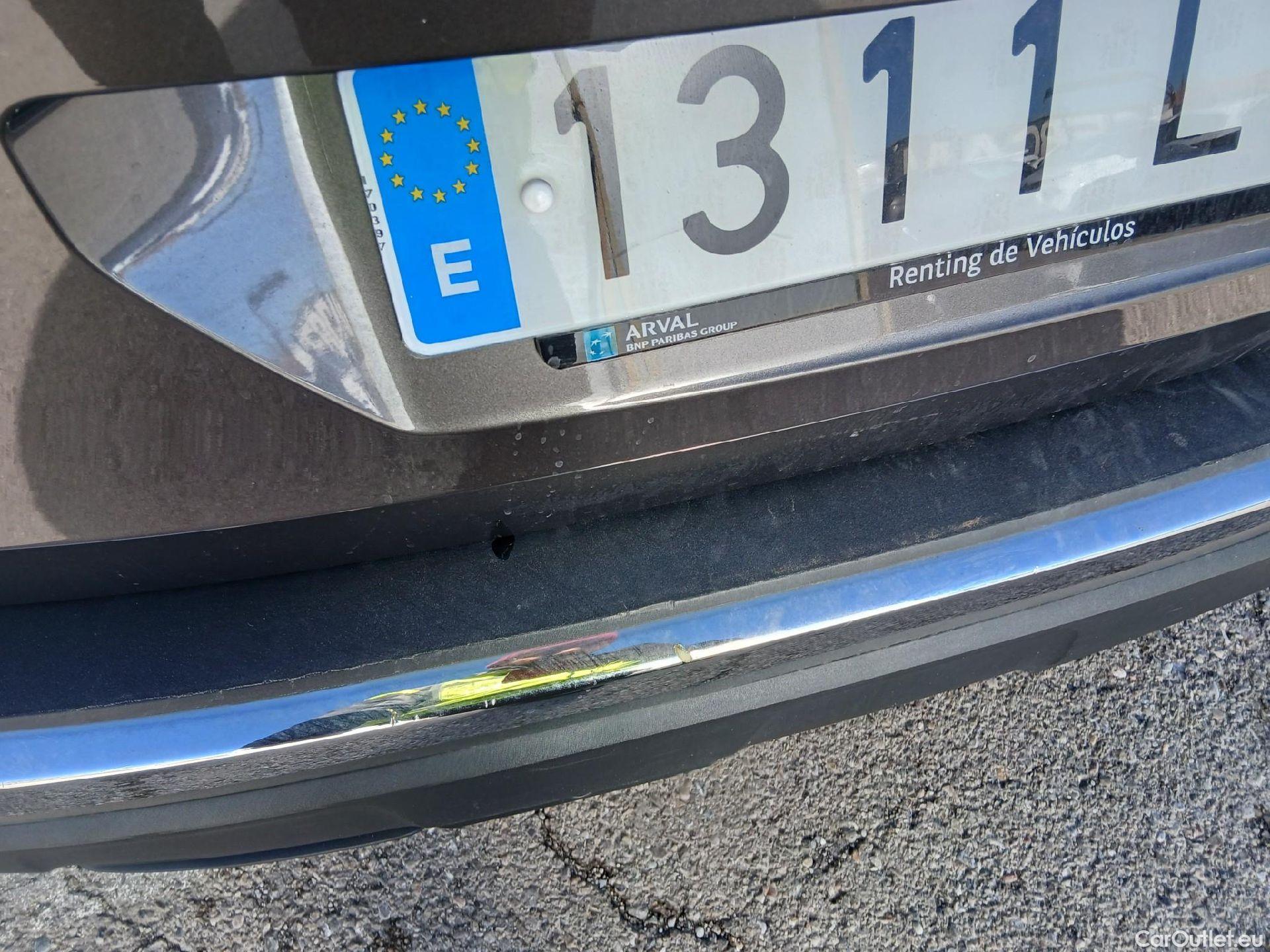  Peugeot  3008 PEUGEOT  Hybrid / 2020 / 5P / todoterreno 225 e-EAT8 Allure #9