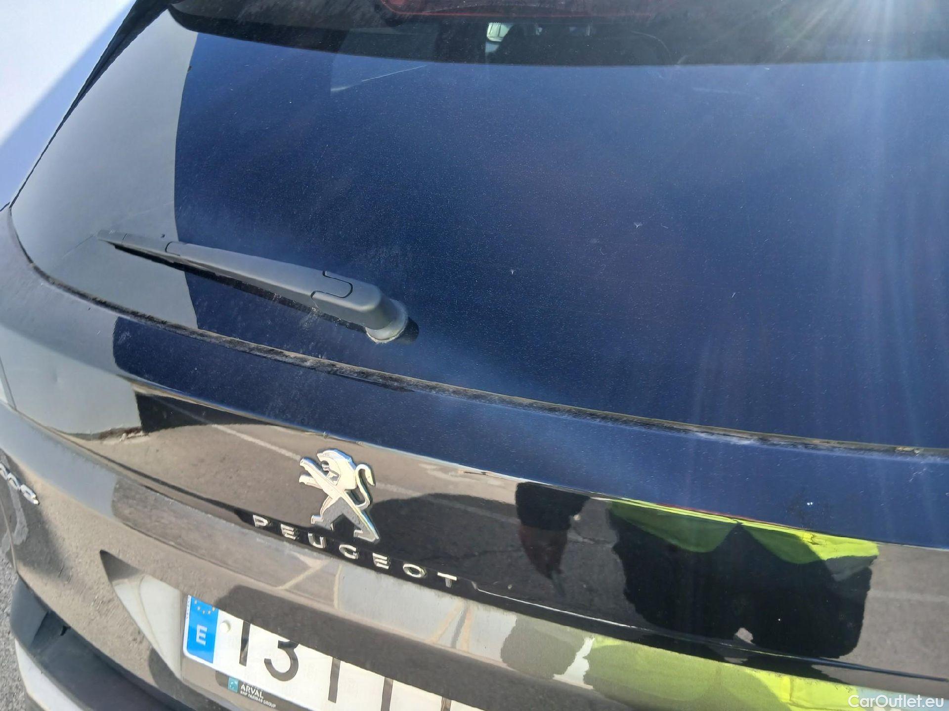  Peugeot  3008 PEUGEOT  Hybrid / 2020 / 5P / todoterreno 225 e-EAT8 Allure #11