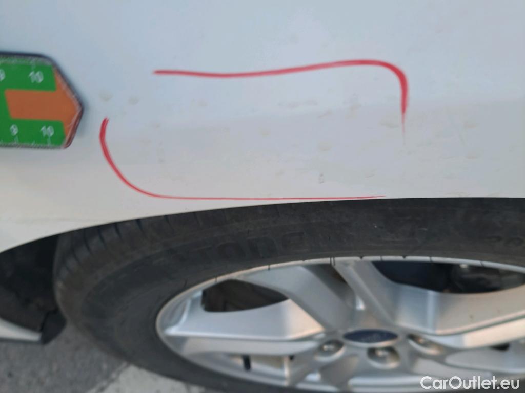  Ford  Focus FORD  / 2018 / 5P / berlina con portón 1.5 Ecoblue 88kW Trend+ #6