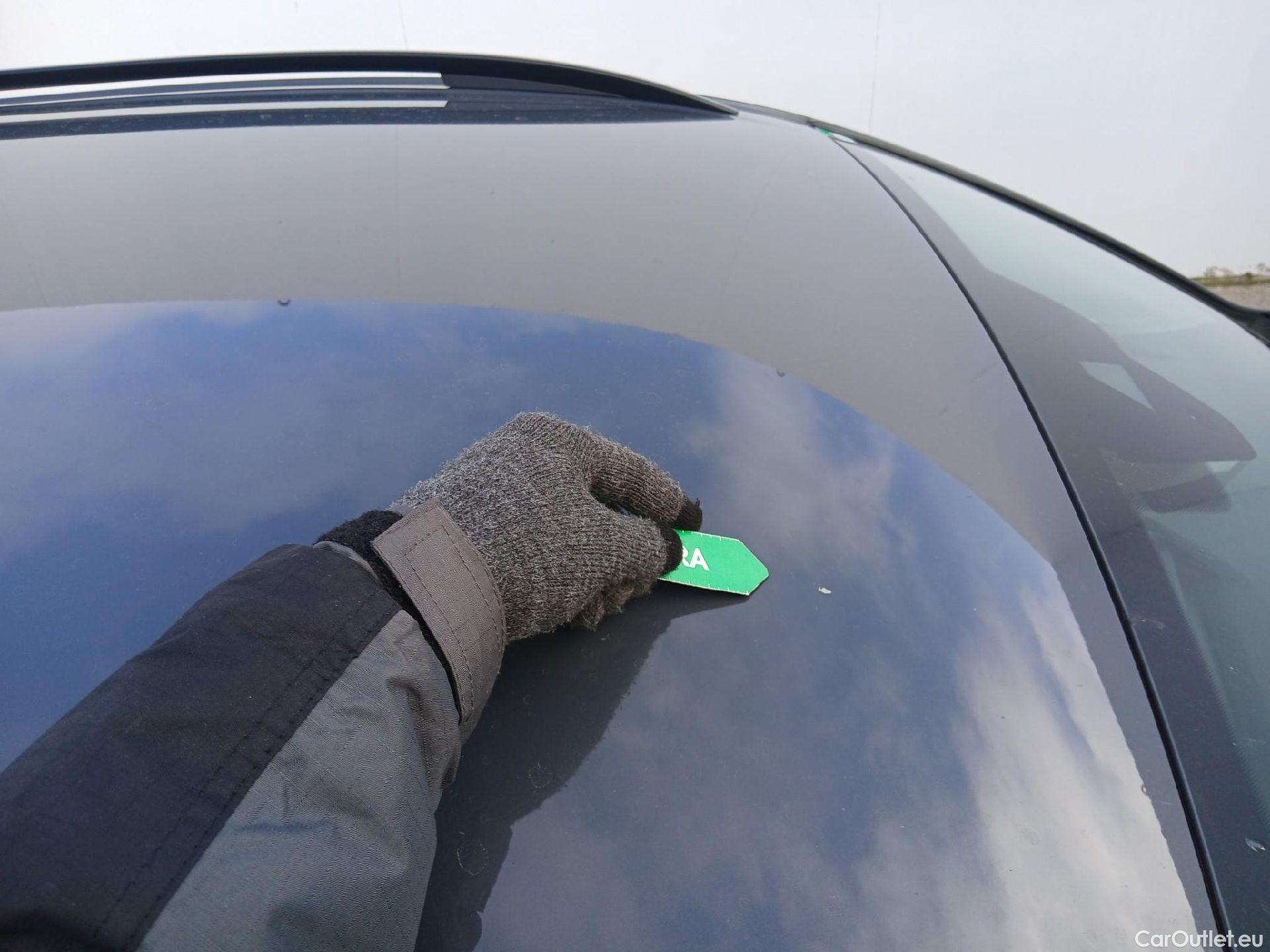  Volkswagen  Golf  VOLKSWAGEN / 2020 / 5P / familiar Life 2.0 TDI 85kW (115CV) Variant #26