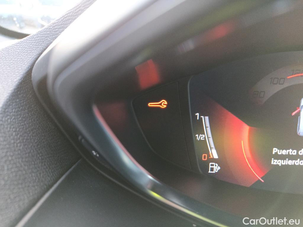  Peugeot  5008 PEUGEOT  / 2017 / 5P / todoterreno GT-Line BlueHDi 96kW (130CV) S&S EAT8 #10