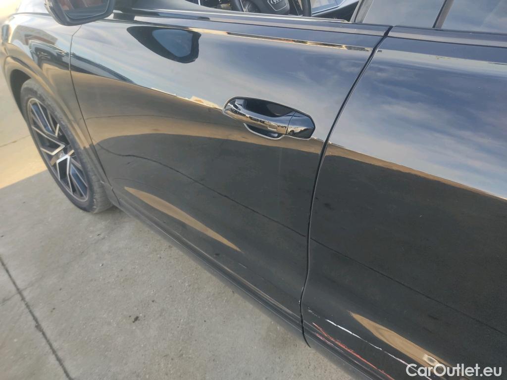  Audi  Q8 AUDI  / 2018 / 5P / todoterreno S TFSI 373kW (507CV) quattro tiptronic #17