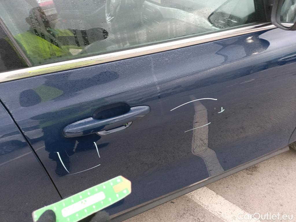  Ford  Focus FORD  / 2018 / 5P / berlina con portón 1.5 Ecoblue 70kW Trend+ #3