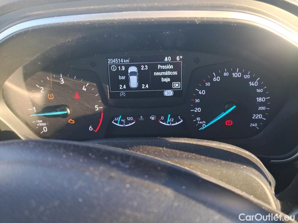  Ford  Focus FORD  / 2018 / 5P / berlina con portón 1.5 Ecoblue 88kW Trend+ #44