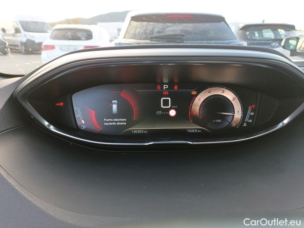  Peugeot  5008 PEUGEOT  / 2017 / 5P / todoterreno GT-Line BlueHDi 96kW (130CV) S&S EAT8 #9