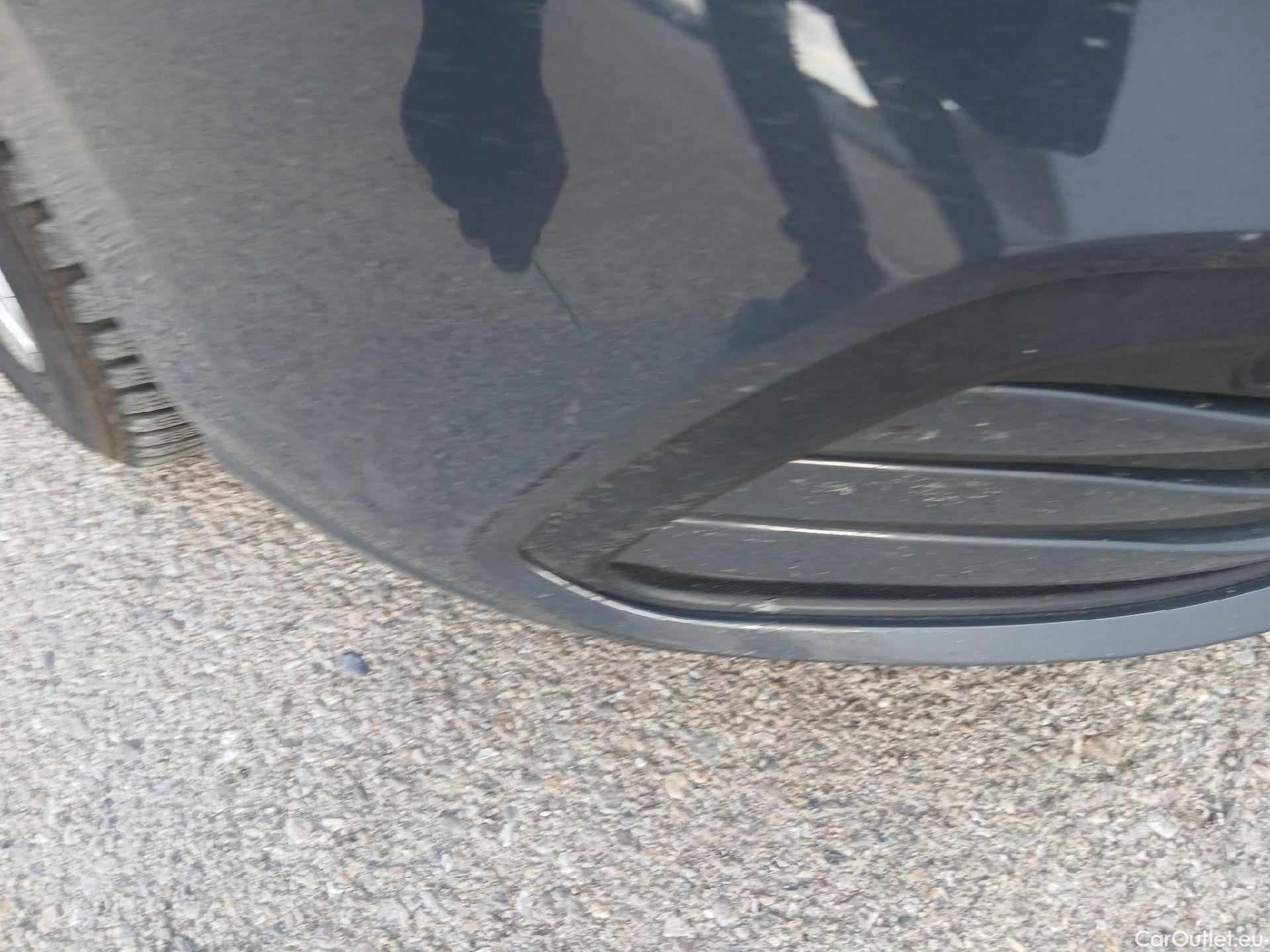  Volkswagen  Golf  VOLKSWAGEN / 2020 / 5P / familiar Life 2.0 TDI 85kW (115CV) Variant #3