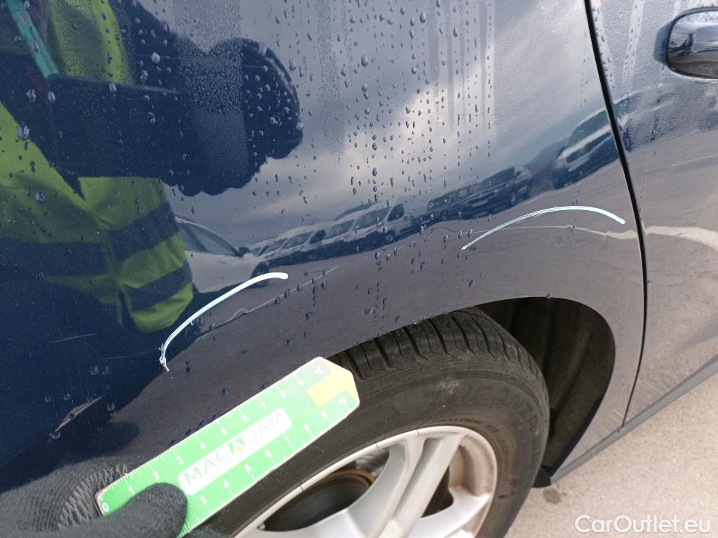  Ford  Focus FORD  / 2018 / 5P / berlina con portón 1.5 Ecoblue 70kW Trend+ #6