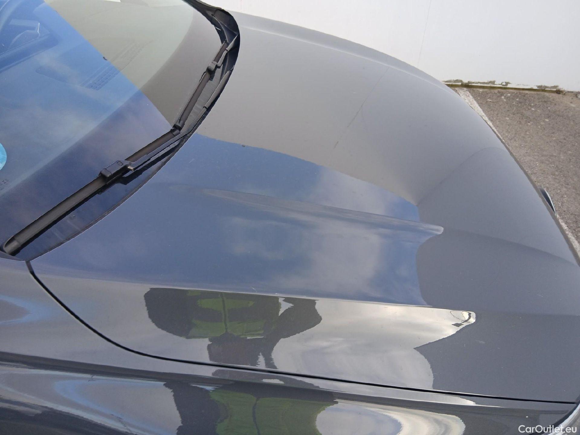  Volkswagen  Golf  VOLKSWAGEN / 2020 / 5P / familiar Life 2.0 TDI 85kW (115CV) Variant #22