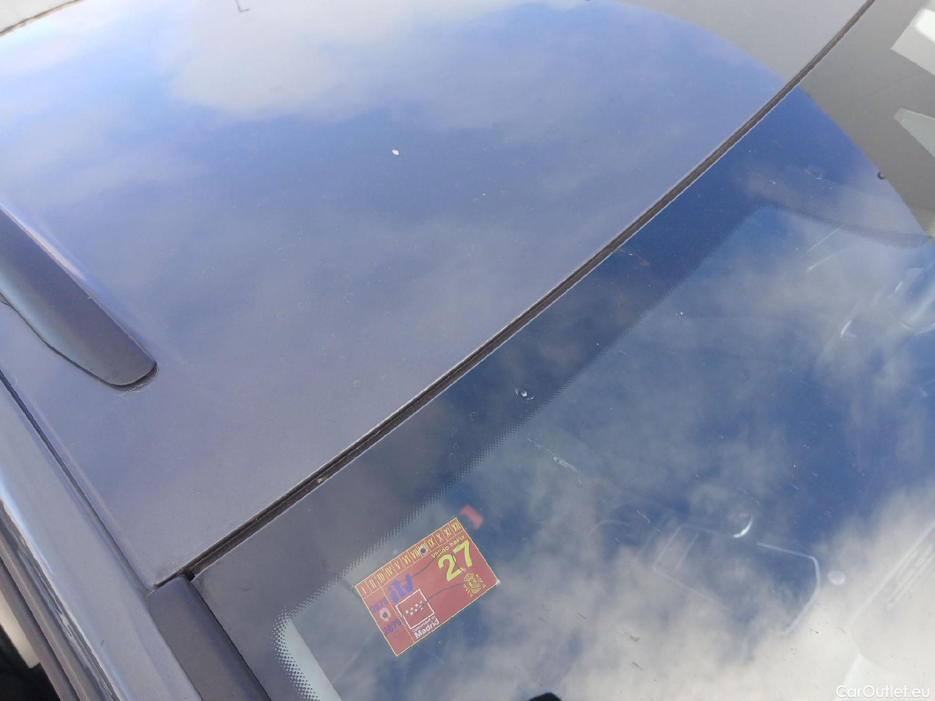  Volkswagen  Golf  VOLKSWAGEN / 2020 / 5P / familiar Life 2.0 TDI 85kW (115CV) Variant #23