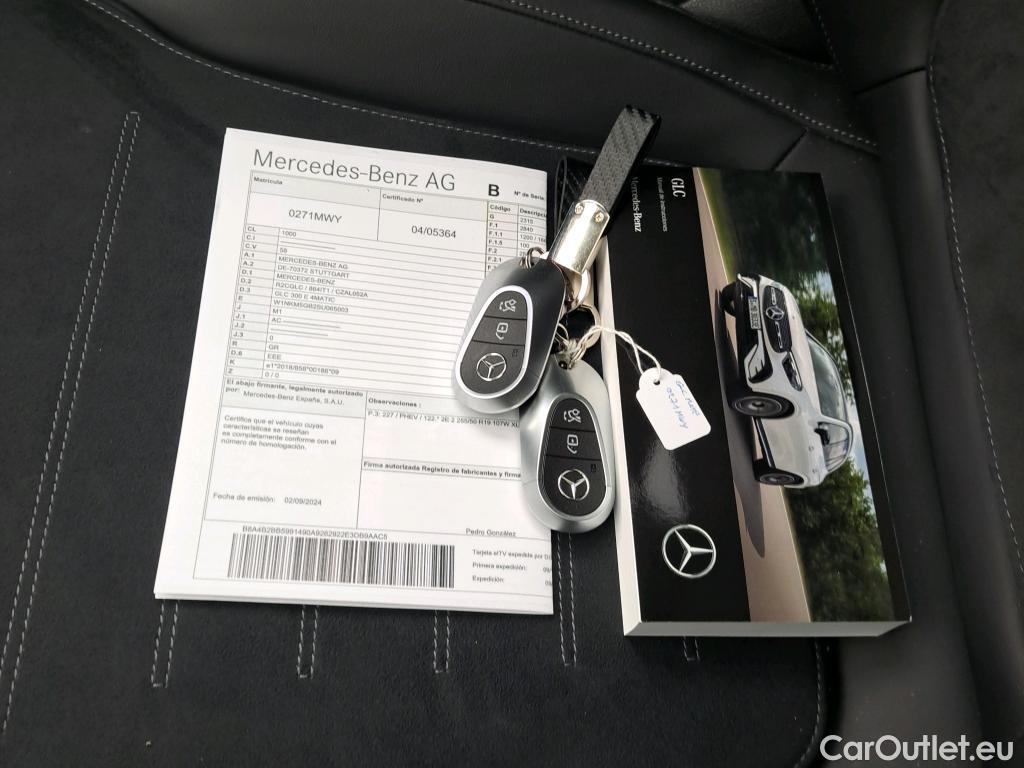  Mercedes  GLC Clase   300 e 4Matic (254.656)Premium-Pack 2.0 AMG Line 315CV AT9 E6d #3
