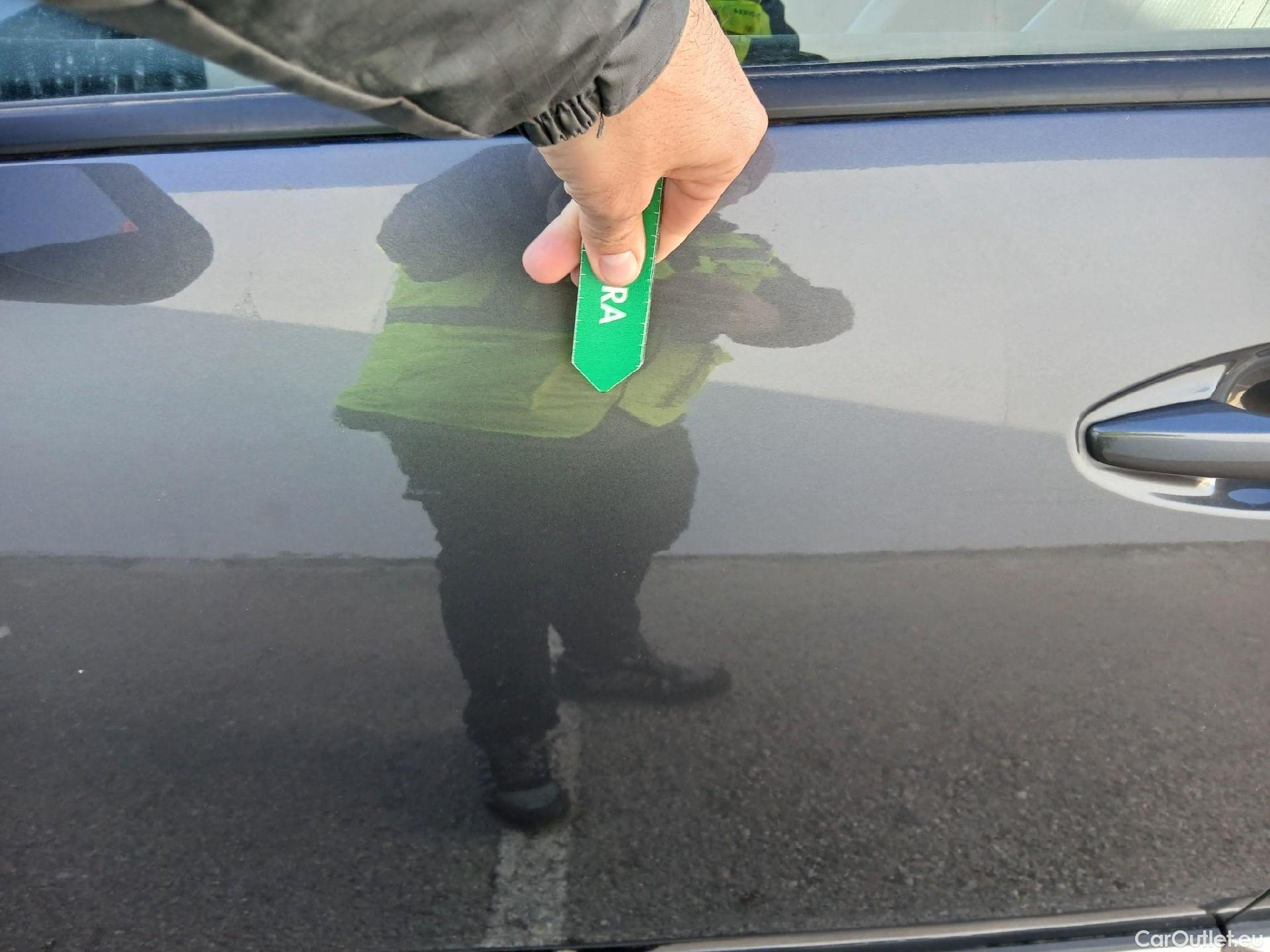  Peugeot  3008 PEUGEOT  Hybrid / 2020 / 5P / todoterreno 225 e-EAT8 Allure #5