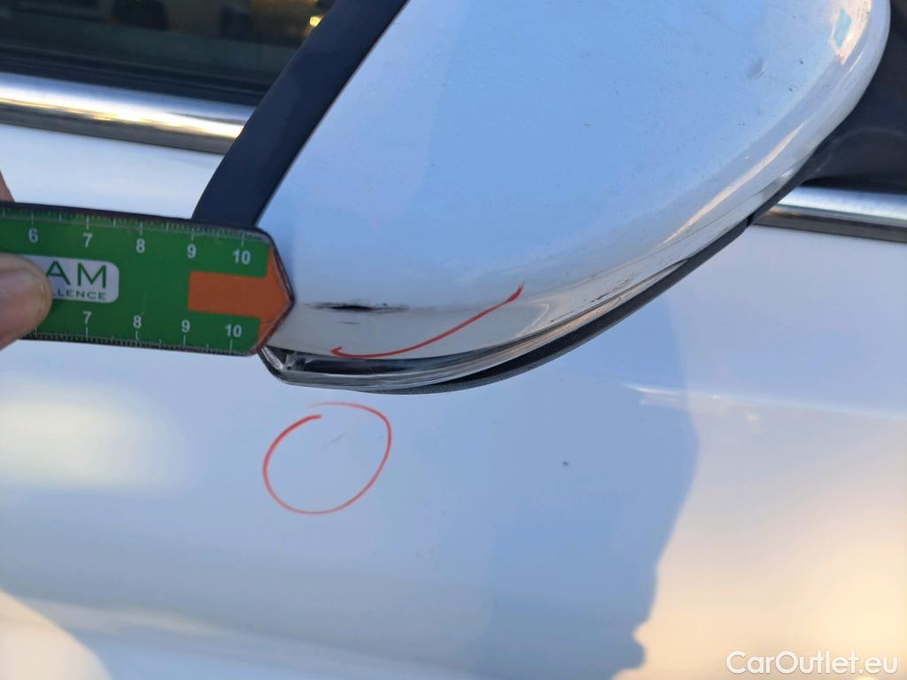  Ford  Focus FORD  / 2018 / 5P / berlina con portón 1.5 Ecoblue 88kW Trend+ #33