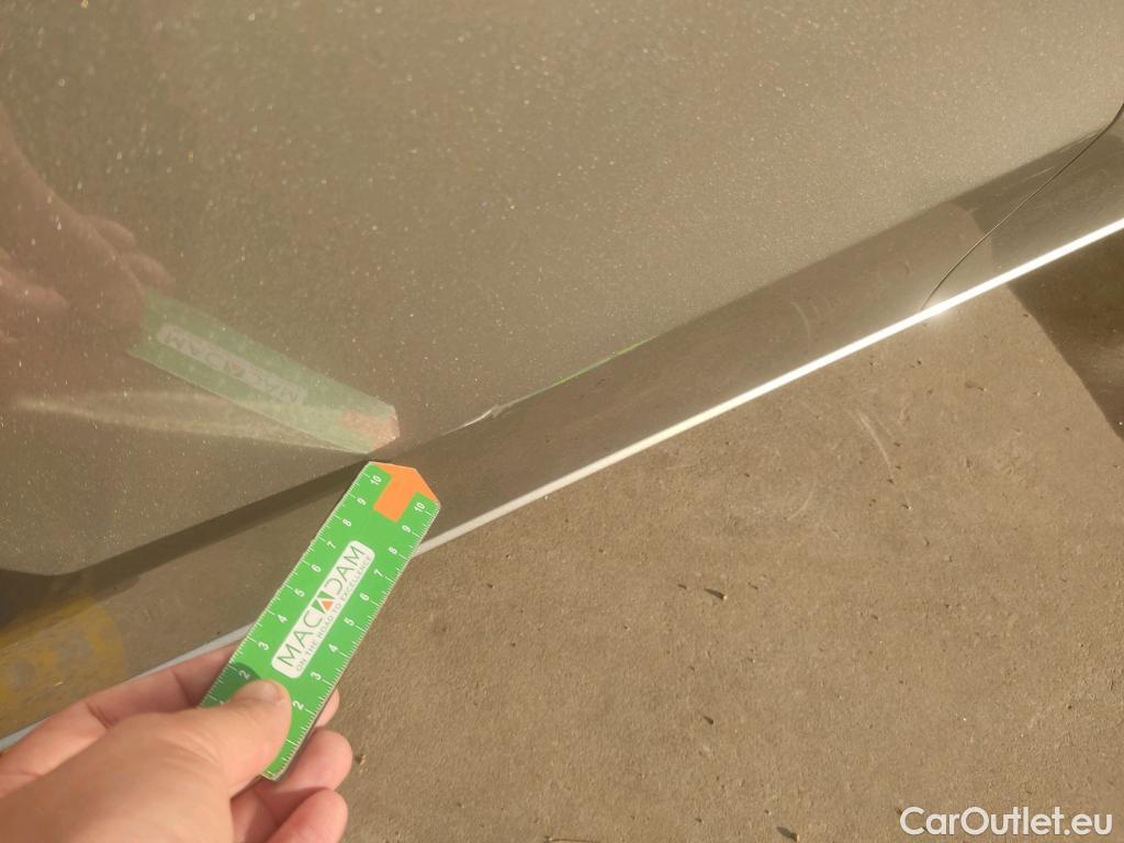  Mercedes  A-Klasse MERCEDES-BENZ Clase A / 2018 / 5P / berlina con portón A 180 d #11