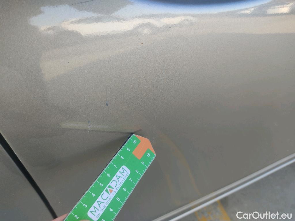  Mercedes  A-Klasse MERCEDES-BENZ Clase A / 2018 / 5P / berlina con portón A 180 d #34