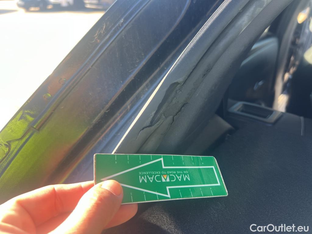  Opel  Mokka OPEL  / 2020 / 5P / todoterreno 1.2 T 96kW (130CV) Business Elegance Aut #26