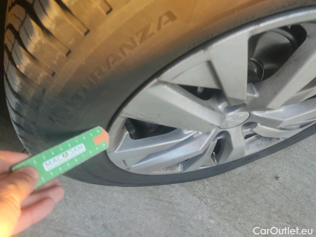  Peugeot  3008 PEUGEOT  / 2020 / 5P / 1.5 BlueHDi 96kW (130CV) S&S Active Pack #4