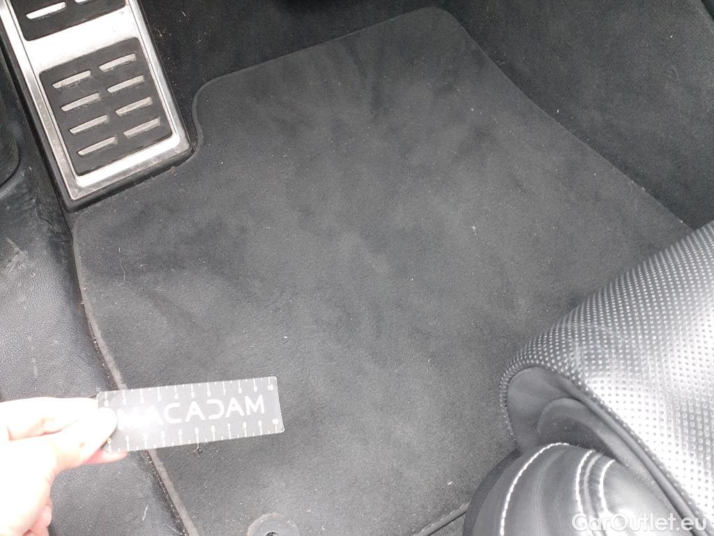  Audi  Q8 AUDI  / 2018 / 5P / todoterreno RS  TFSI 441kW (600CV) quattro tiptron #24