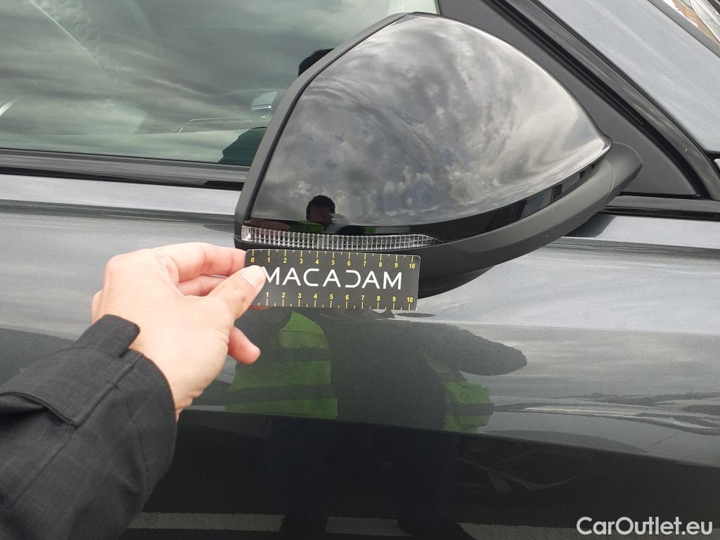  Audi  Q8 AUDI  / 2018 / 5P / todoterreno RS  TFSI 441kW (600CV) quattro tiptron #27