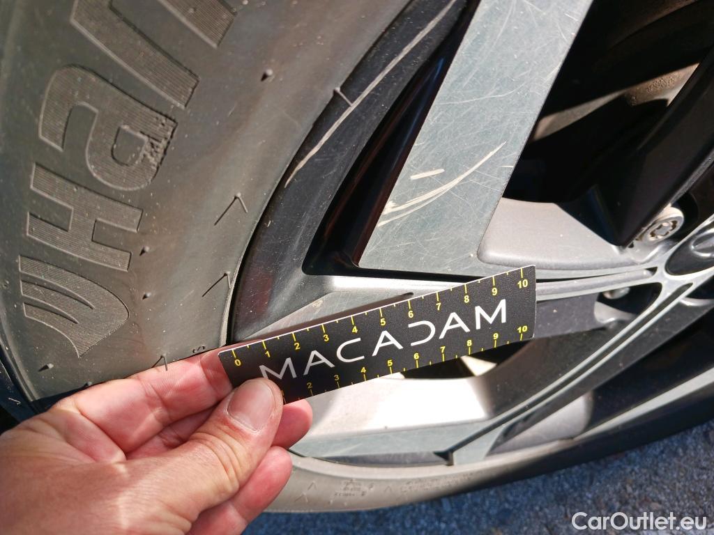  Hyundai  Tucson HYUNDAI  / 2020 / 5P / todoterreno 1.6 TGDI PHEV 195kW Tecno Sky Auto 4x4 #4