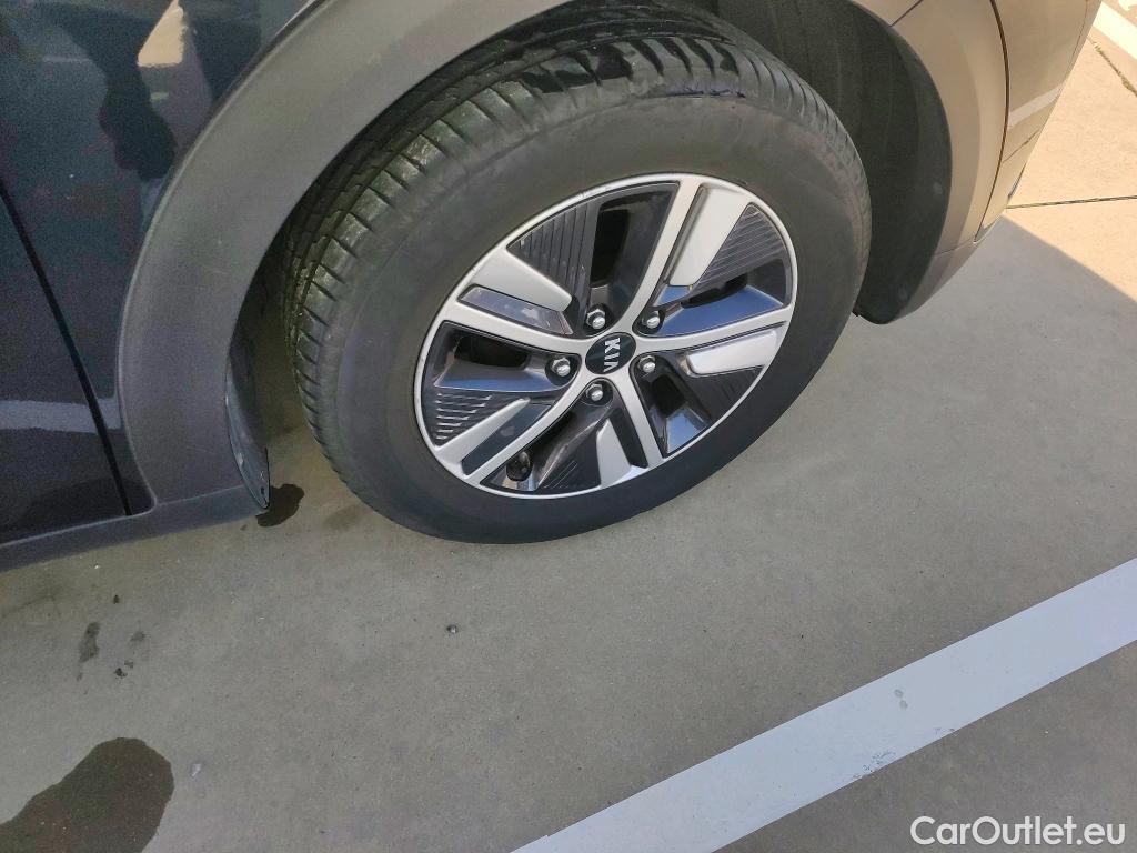  KIA  Niro KIA  1.6 GDi PHEV 104kW (141CV) Drive (AC) #3