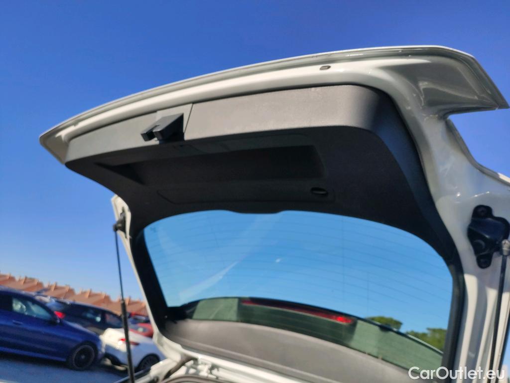  Audi  Q2 AUDI  / 2016 / 5P / todoterreno Design 30 TFSI 85kW (116CV) (AC) #5