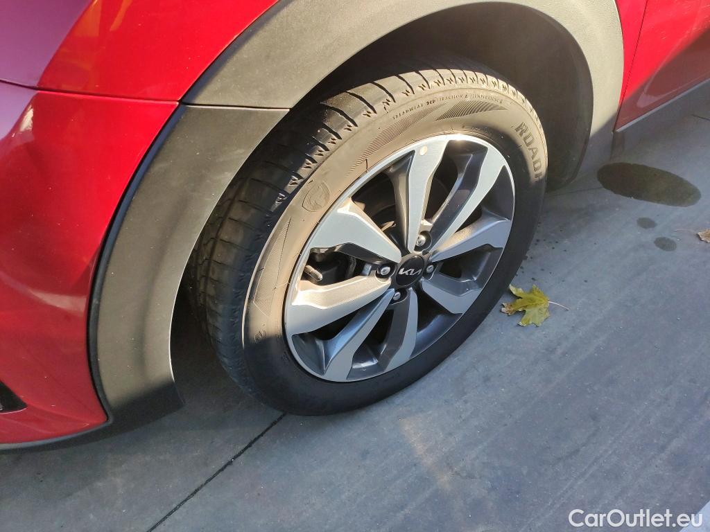  KIA  STONIC KIA  / 2017 / 5P / todoterreno 1.0 T-GDi 74kW (100CV) MHEV iMT Concept #1