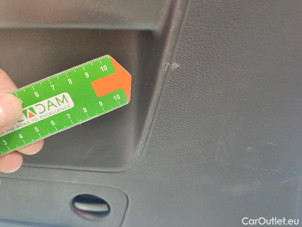  Audi  Q2 AUDI  / 2016 / 5P / todoterreno Design 30 TFSI 85kW (116CV) (AC) #6