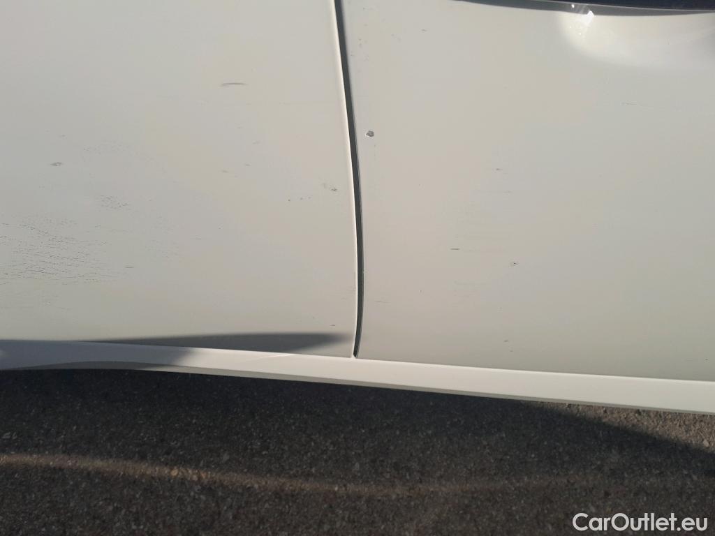  Nissan  Leaf NISSAN  / 2017 / 5P / berlina con portón 62kWh e+ N-Connecta #31