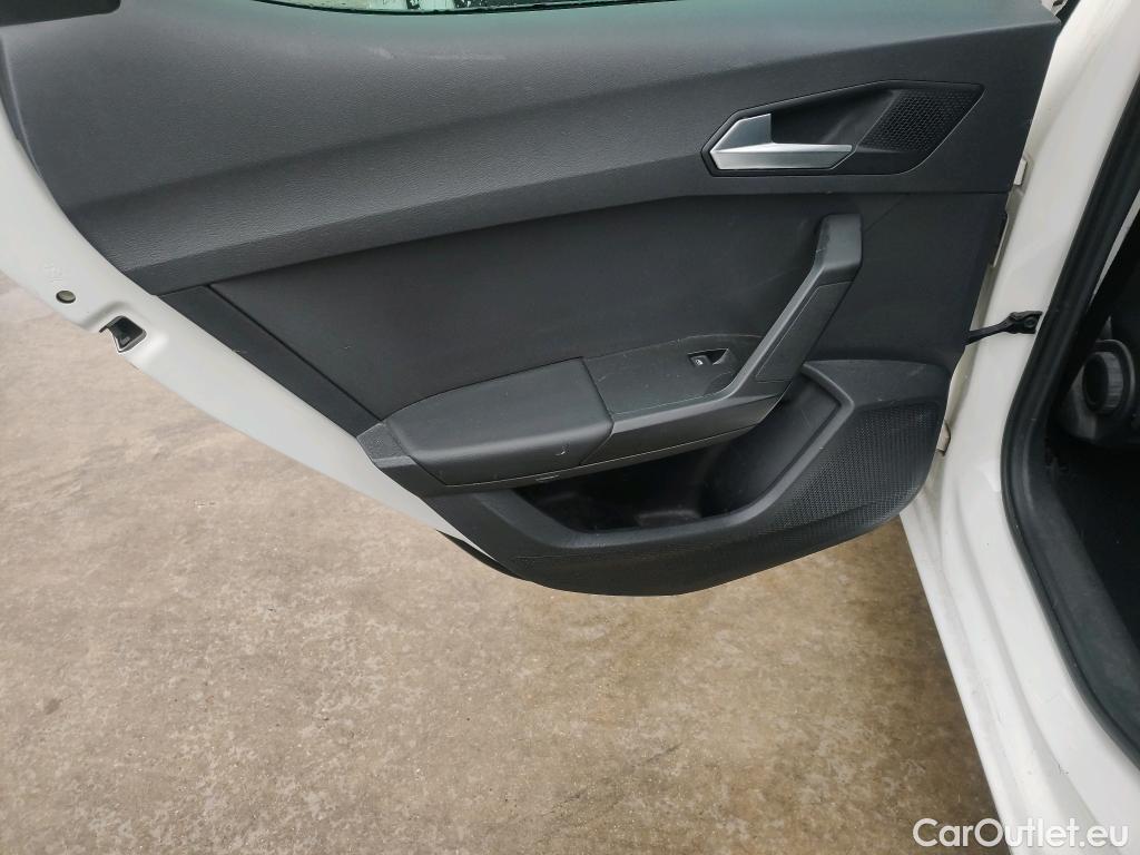  Land Rover  Discovery SEAT Nuevo León / 2020 / 5P / berlina con portón 2.0 TDI 110kW DSG-7 Style Go(SP) #32