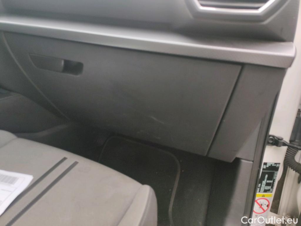  Land Rover  Discovery SEAT Nuevo León / 2020 / 5P / berlina con portón 2.0 TDI 110kW DSG-7 Style Go(SP) #30