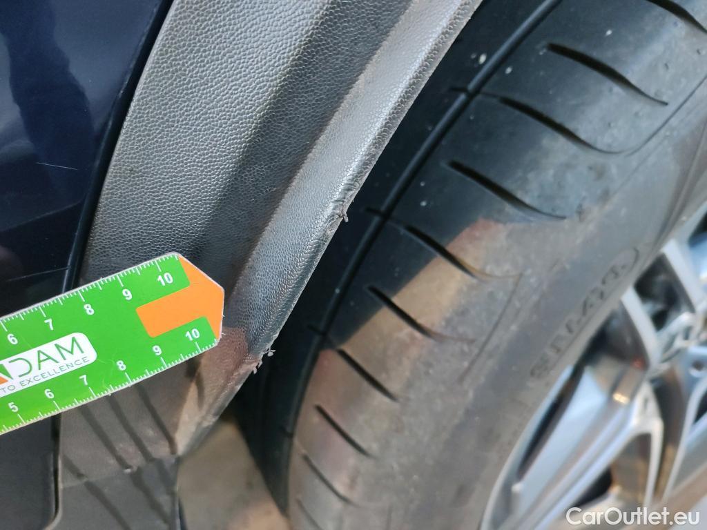  Mercedes  G-Klasee MERCEDES-BENZ GLC Coupé / 2019 / 5P / coupé GLC 300 de 4MATIC #29